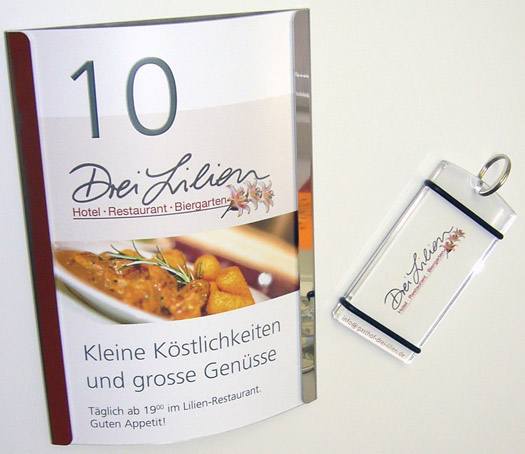 Zum Firmen-CI passende Schlüsselanhänger